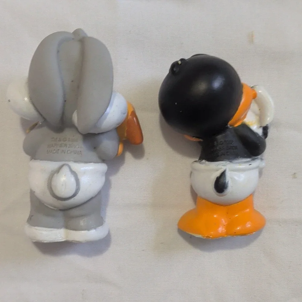 Baby Bugs Bunny & Baby Daffy Duck Figurines Looney Tunes Plastic 2pc Set